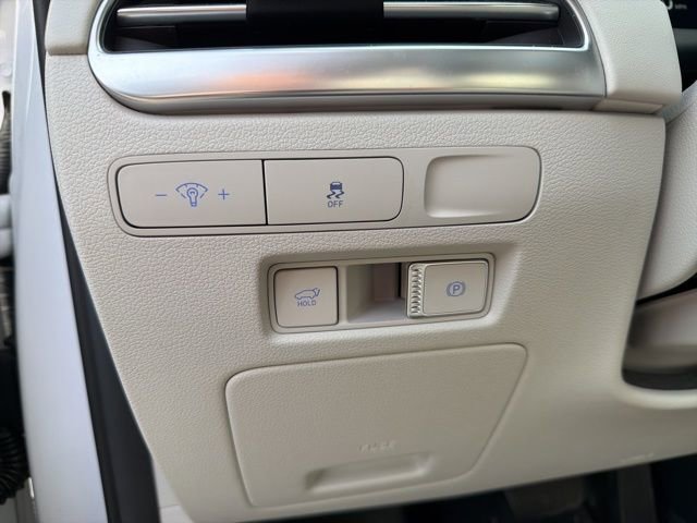 Used 2024 Hyundai Palisade Calligraphy image 13