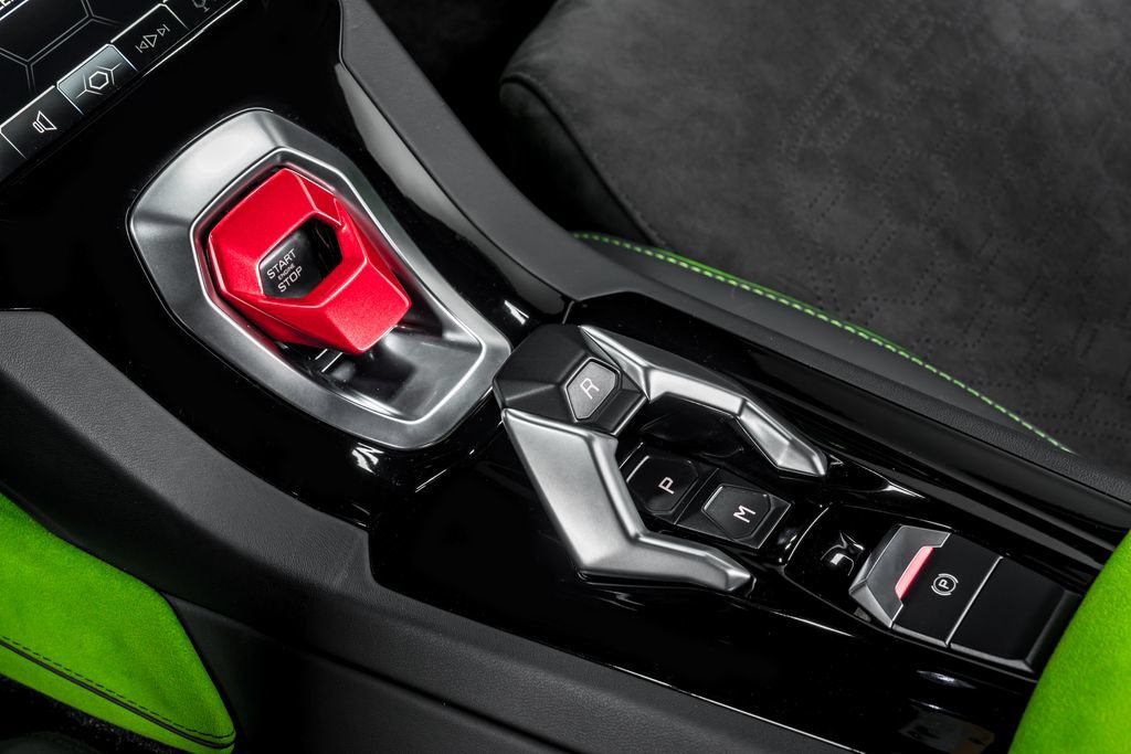 Used 2022 Lamborghini Huracan EVO RWD image 28