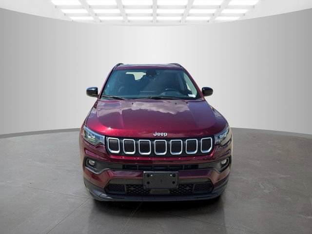 Used 2022 Jeep Compass Latitude AWD/4WD image 2