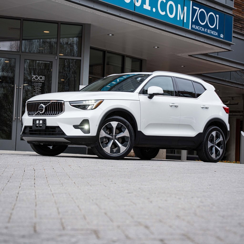 Certified 2023 Volvo XC40 B5 Ultimate w/ Climate Package
