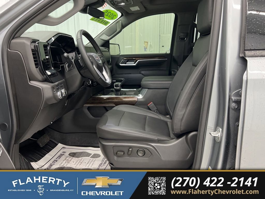 Used 2025 GMC Sierra 1500 Elevation w/ Elevation Premium Package image 9