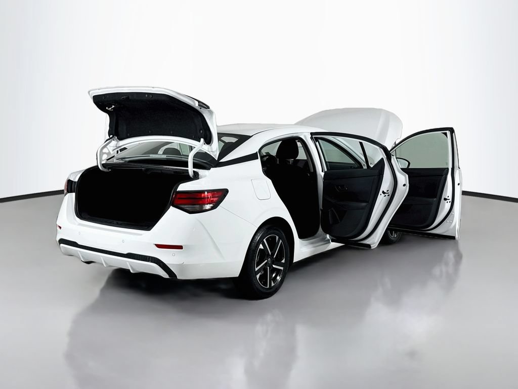 Used 2024 Nissan Sentra SV FWD image 18