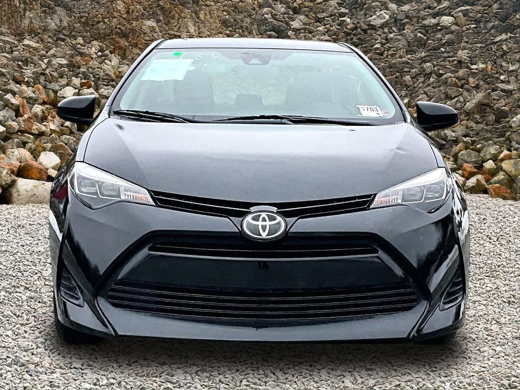Used 2019 Toyota Corolla LE image 3