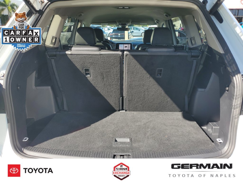 Used 2024 Volkswagen Atlas SE w/ Black Wheel Package FWD image 25