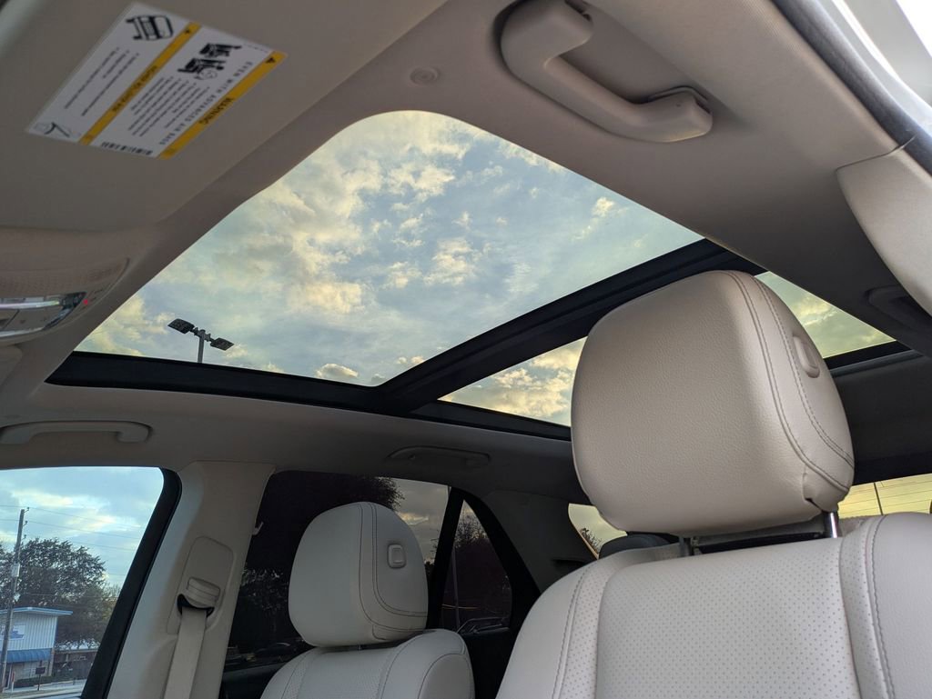 Used 2022 Mercedes-Benz GLE 350 w/ AMG Line Exterior image 14