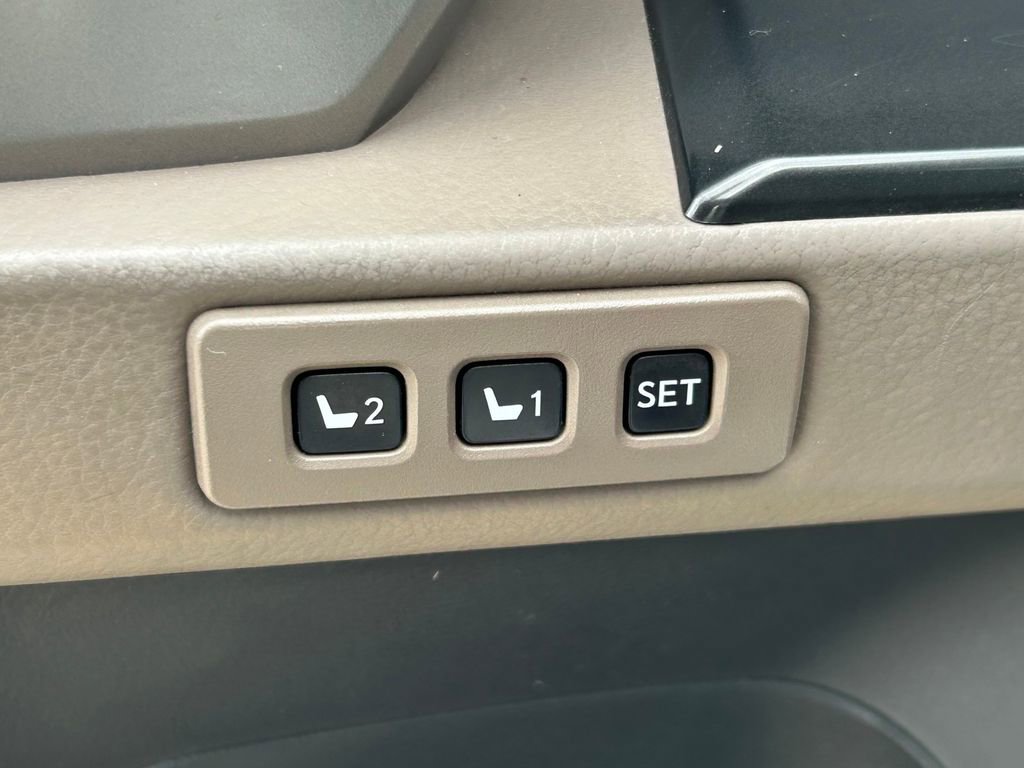 Used 2023 Lexus GX 460 Luxury image 25