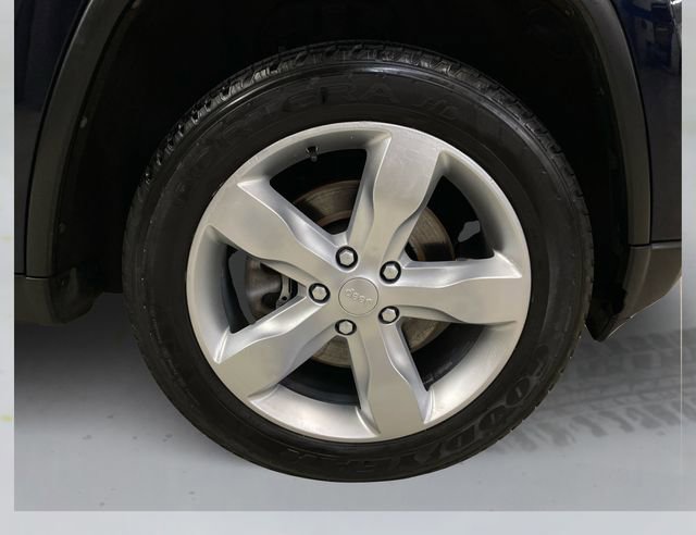 Used 2012 Jeep Grand Cherokee Limited w/ Trailer Tow Group IV image 15