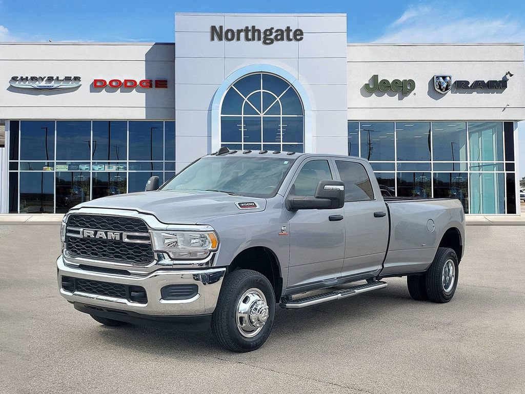 Used 2024 RAM 3500 Tradesman w/ Chrome Appearance Group image 2