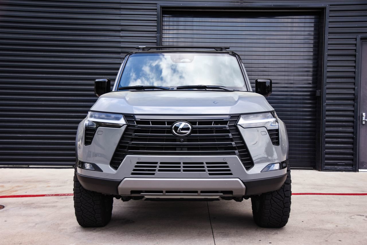 Used 2025 Lexus GX 550 image 10