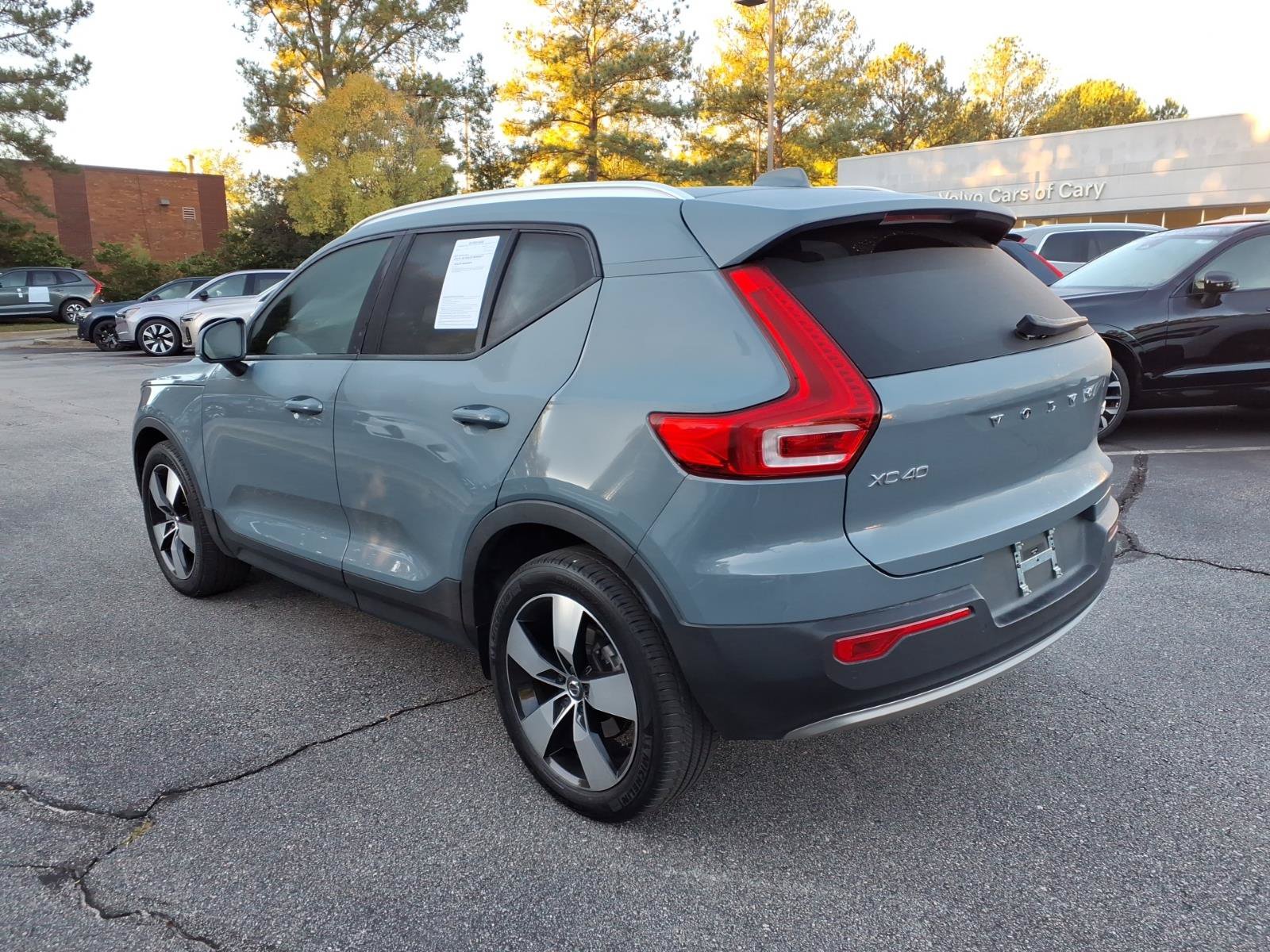 Used 2020 Volvo XC40 T5 Momentum w/ Protection Package Premier AWD/4WD image 7