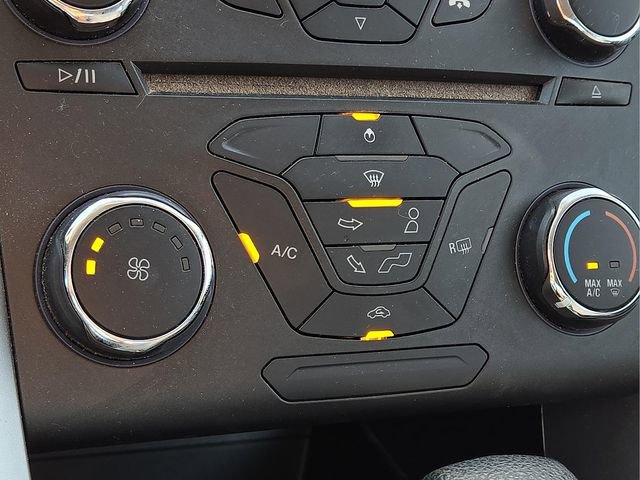 Used 2016 Ford Fusion SE image 24