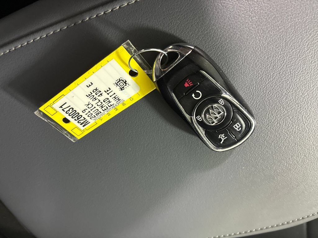Used 2019 Buick Enclave Essence FWD image 39