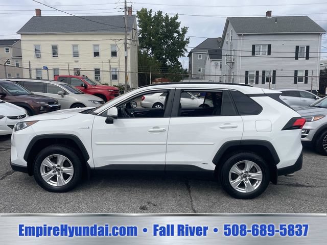 Used 2021 Toyota RAV4 XLE w/ Protection Package (TMS) AWD/4WD image 10