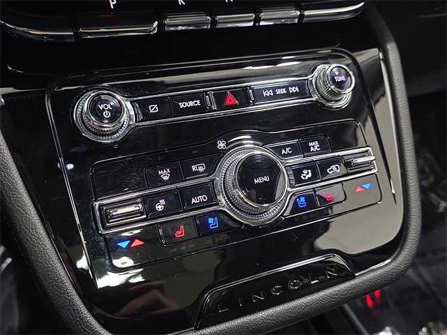 Used 2021 Lincoln Corsair AWD w/ Premium Package image 21
