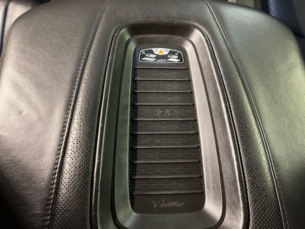 Used 2018 Cadillac Escalade ESV Platinum AWD/4WD image 19