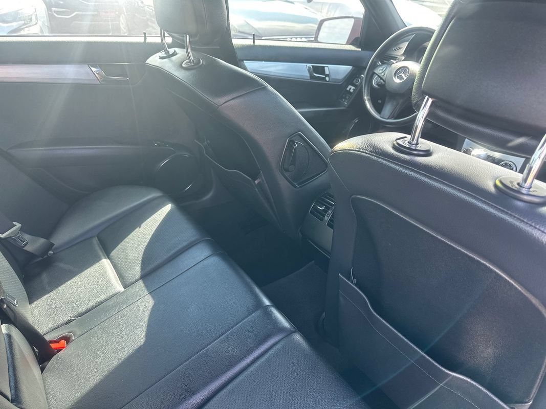 Used 2010 Mercedes-Benz C 300 Sedan image 14