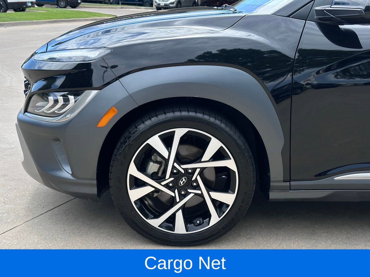 Used 2023 Hyundai Kona Limited w/ Cargo Package FWD image 6