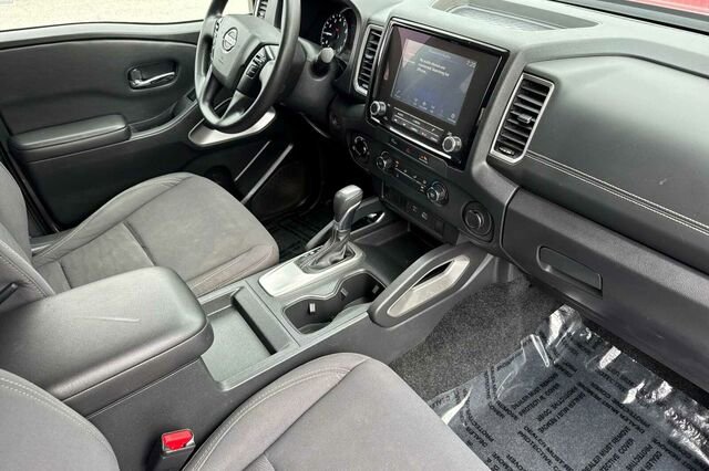 Used 2023 Nissan Frontier SV image 15