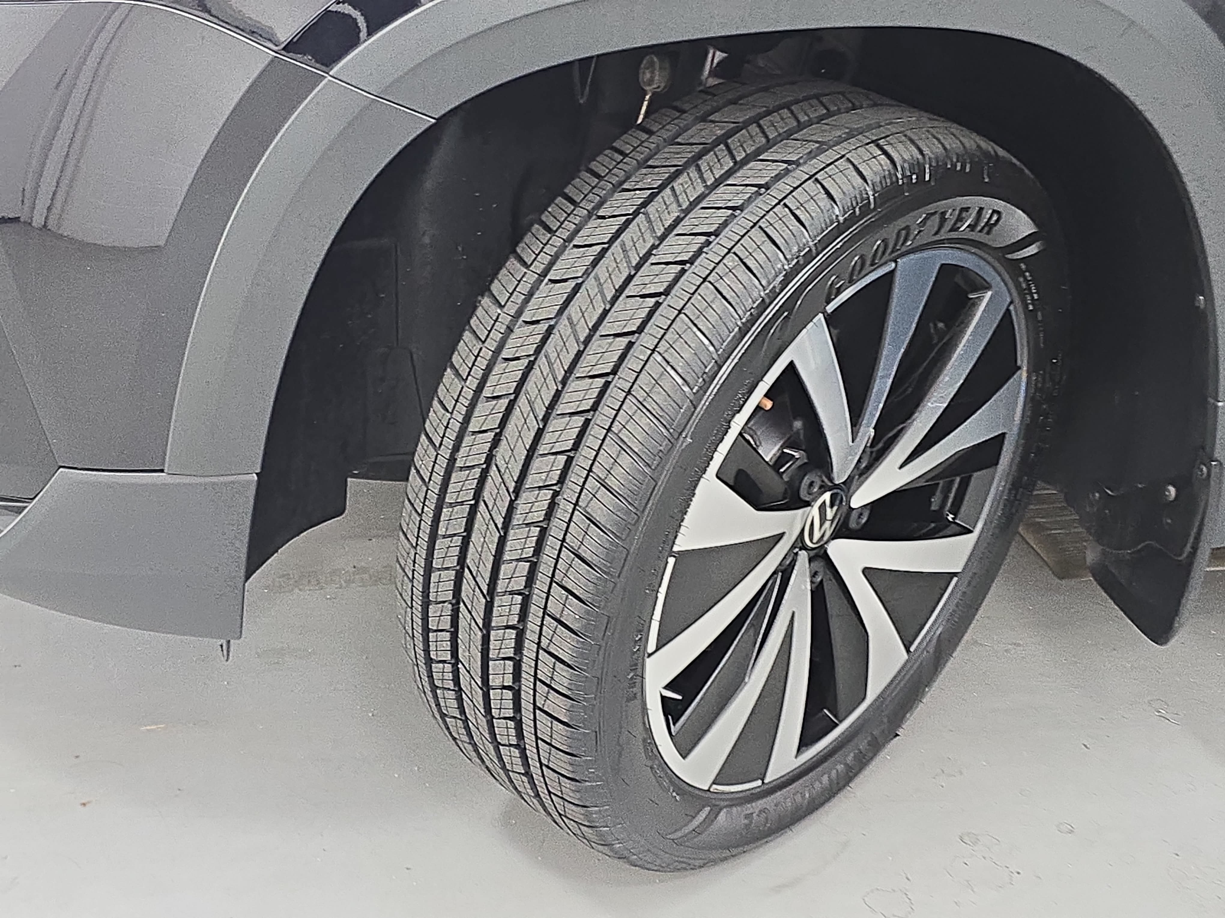 Certified 2023 Volkswagen Taos SE FWD image 32