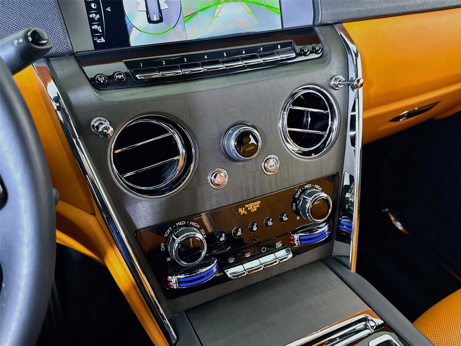 Used 2021 Rolls-Royce Cullinan AWD/4WD image 21