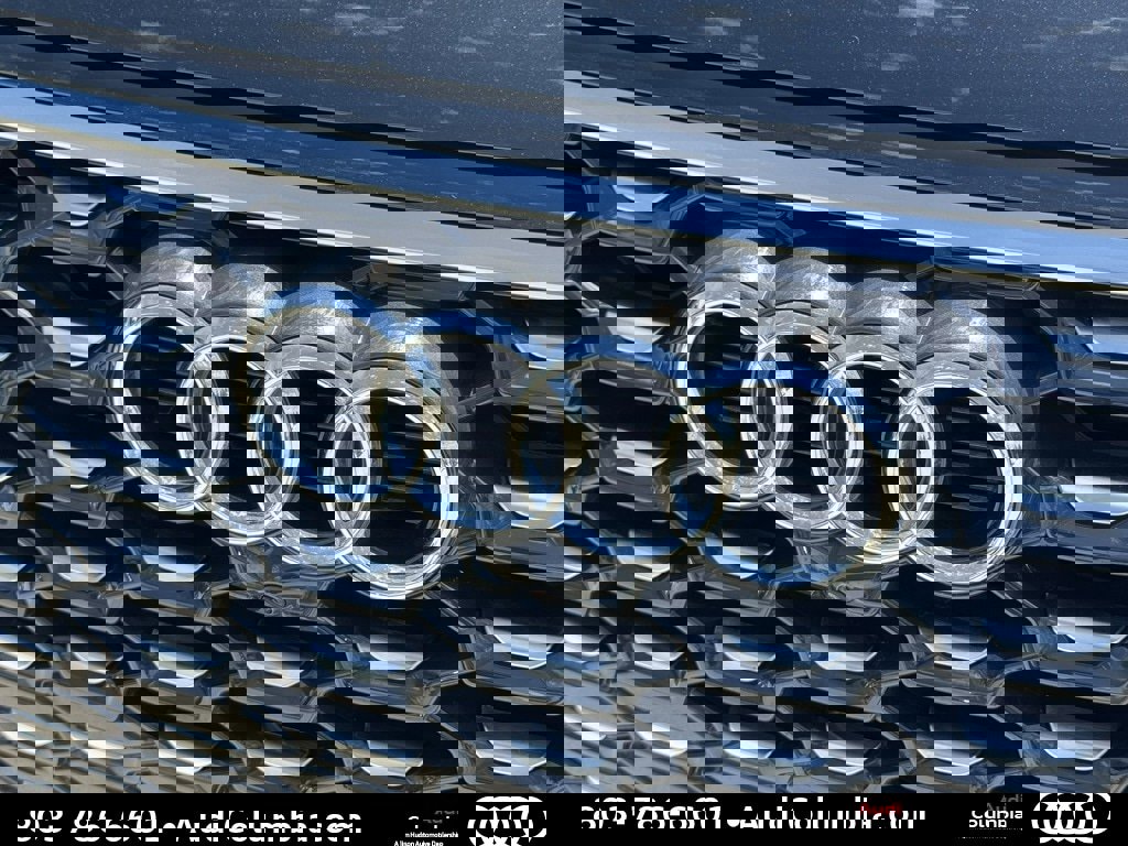 Certified 2025 Audi Q5 2.0T Premium Plus image 10