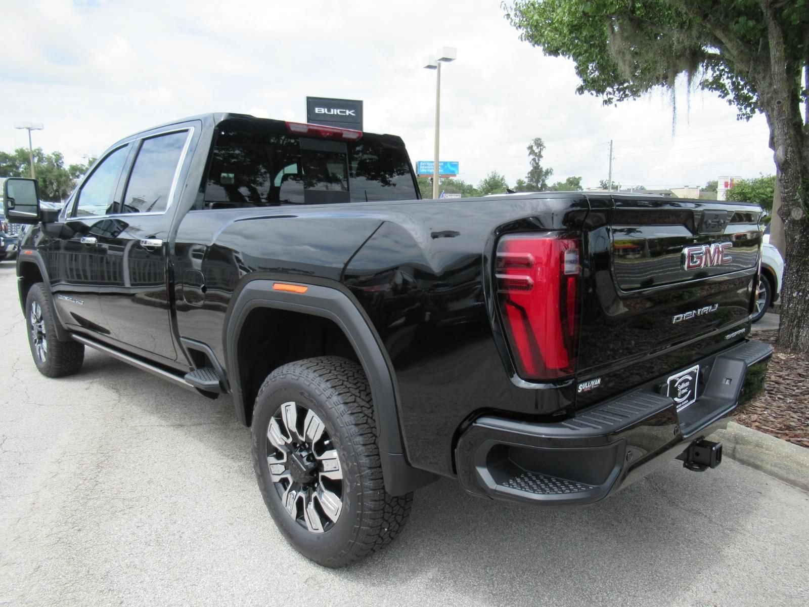 New 2026 GMC Sierra 2500 Denali w/ Denali Reserve Package AWD/4WD image 5