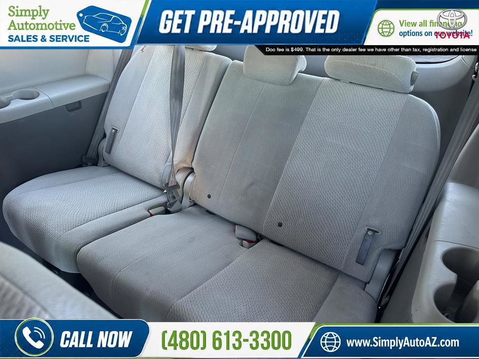 Used 2012 Toyota Sienna LE w/ Towing Pkg FWD image 18