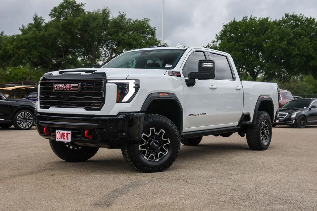 Used 2025 GMC Sierra 2500 AT4X image 2