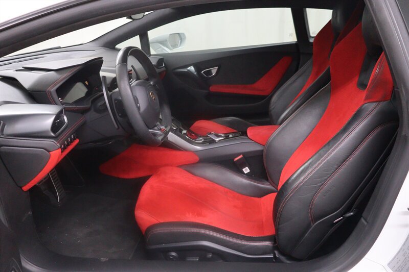Used 2015 Lamborghini Huracan LP 610-4 AWD/4WD image 16