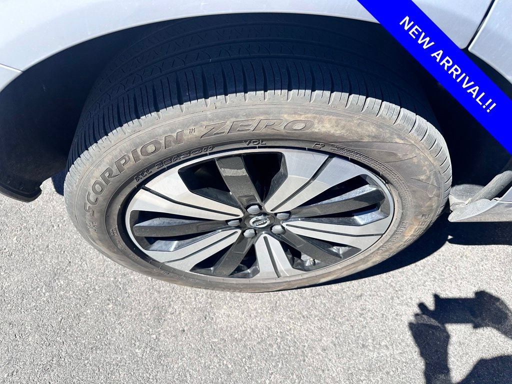 Used 2024 Volvo XC60 T8 Plus AWD/4WD image 8