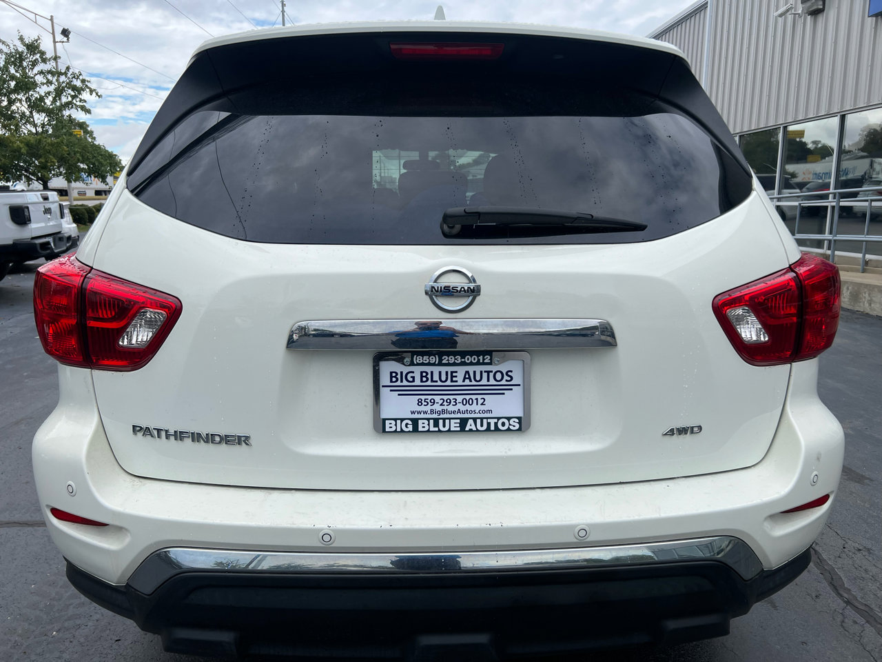 Used 2019 Nissan Pathfinder S image 4