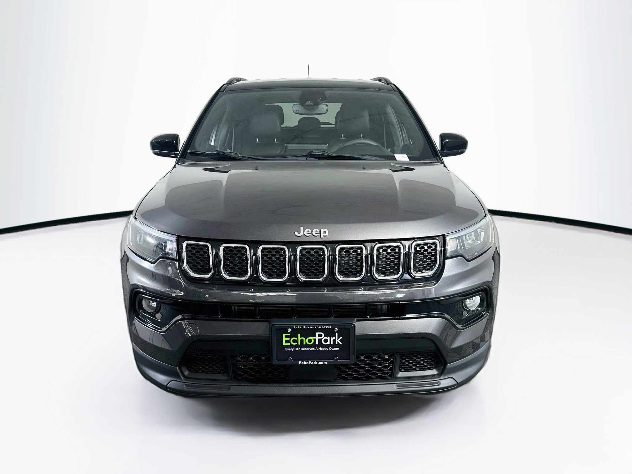 Used 2023 Jeep Compass Limited w/ Elite Group AWD/4WD image 2