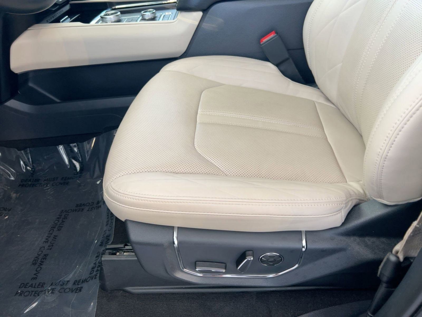 Used 2024 Ford Expedition Max Platinum image 14
