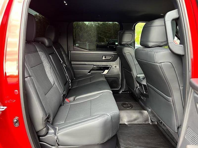Used 2025 Toyota Tundra Limited AWD/4WD image 41