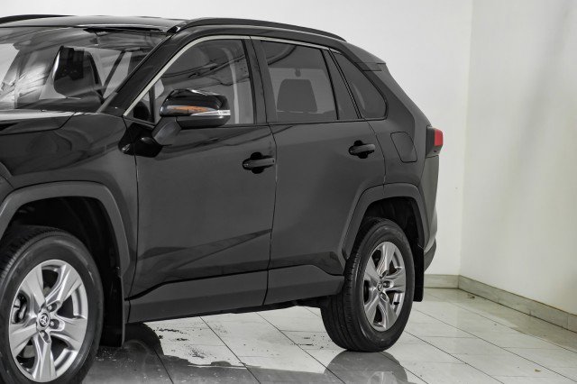 Used 2022 Toyota RAV4 XLE AWD/4WD image 55