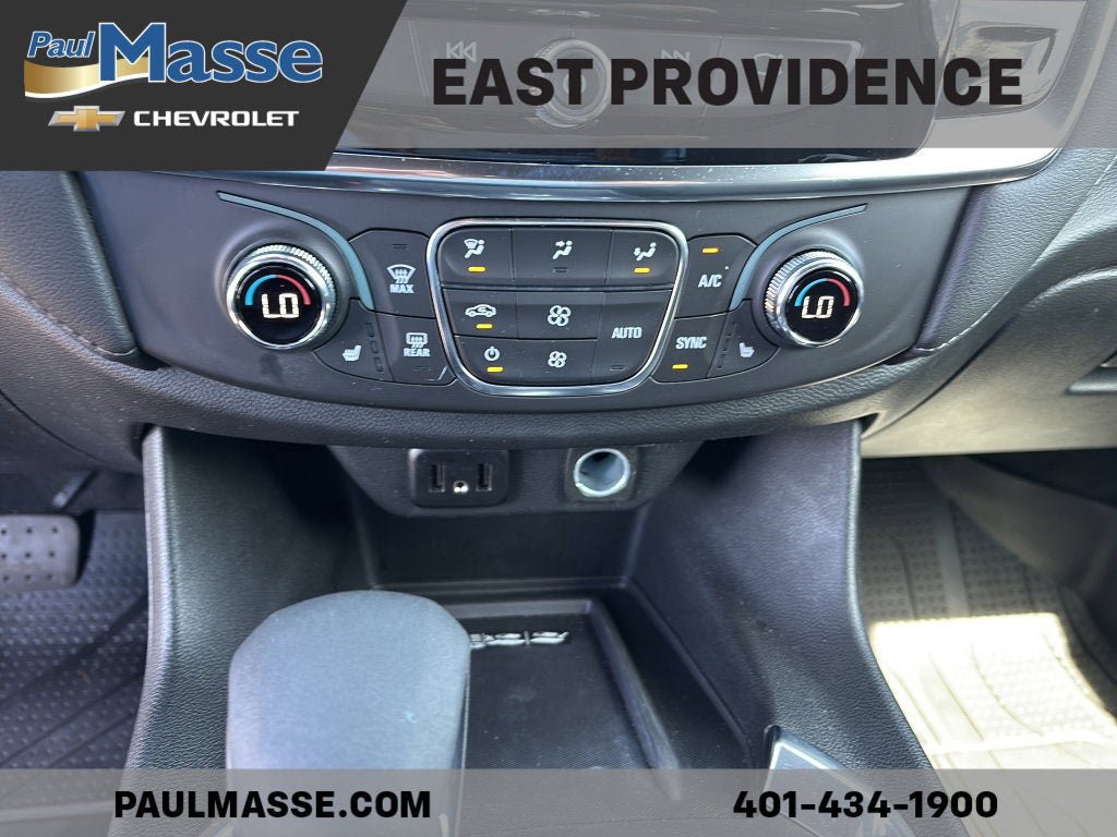 Used 2023 Chevrolet Traverse LT w/ Rear Camera Mirror Package AWD/4WD image 13