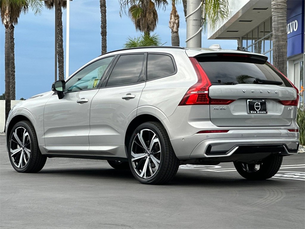 Certified 2023 Volvo XC60 B5 Ultimate image 3