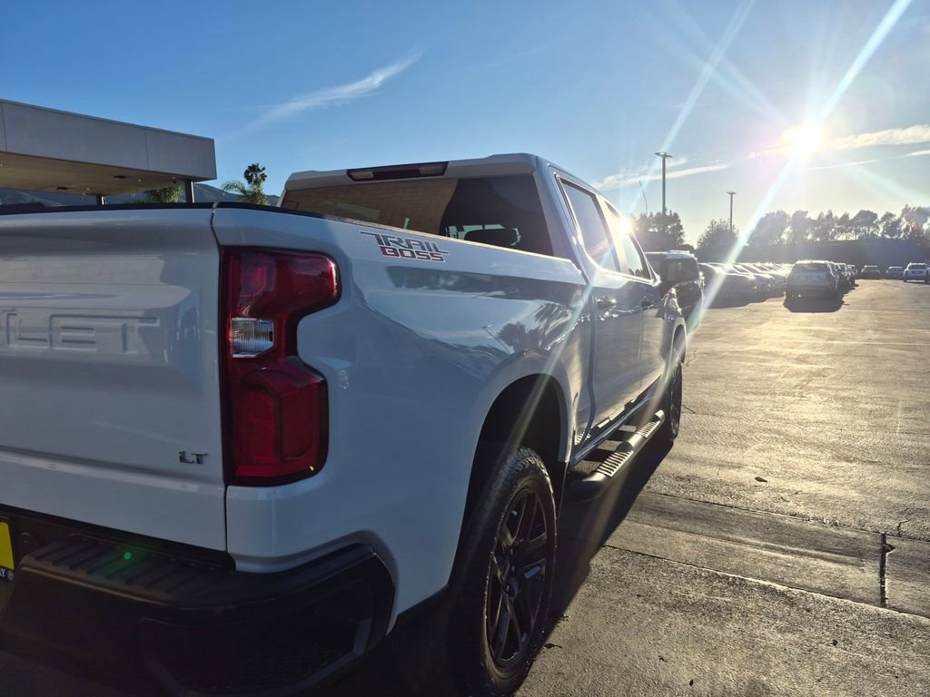 Used 2025 Chevrolet Silverado 1500 LT Trail Boss w/ Protection Package image 5