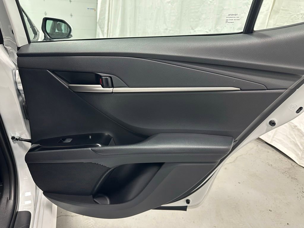 Used 2026 Toyota Camry LE FWD image 51