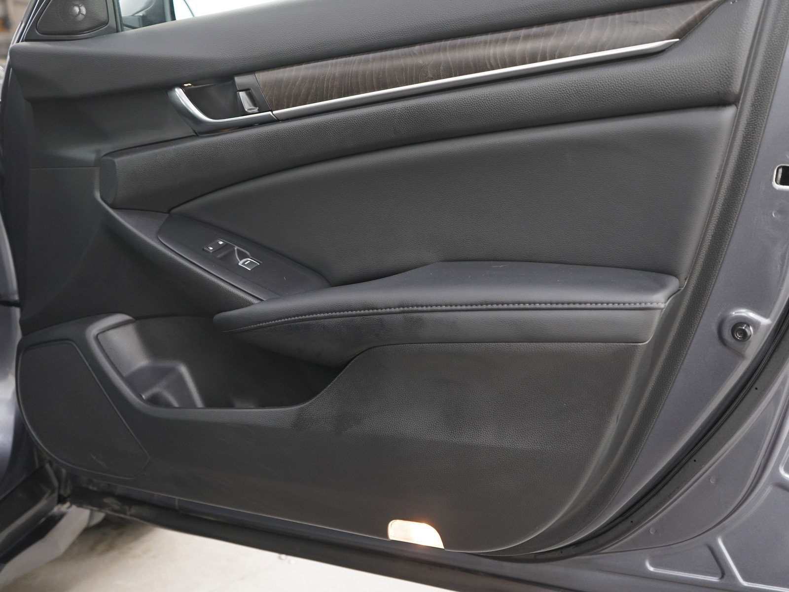 Used 2022 Honda Accord Touring image 9