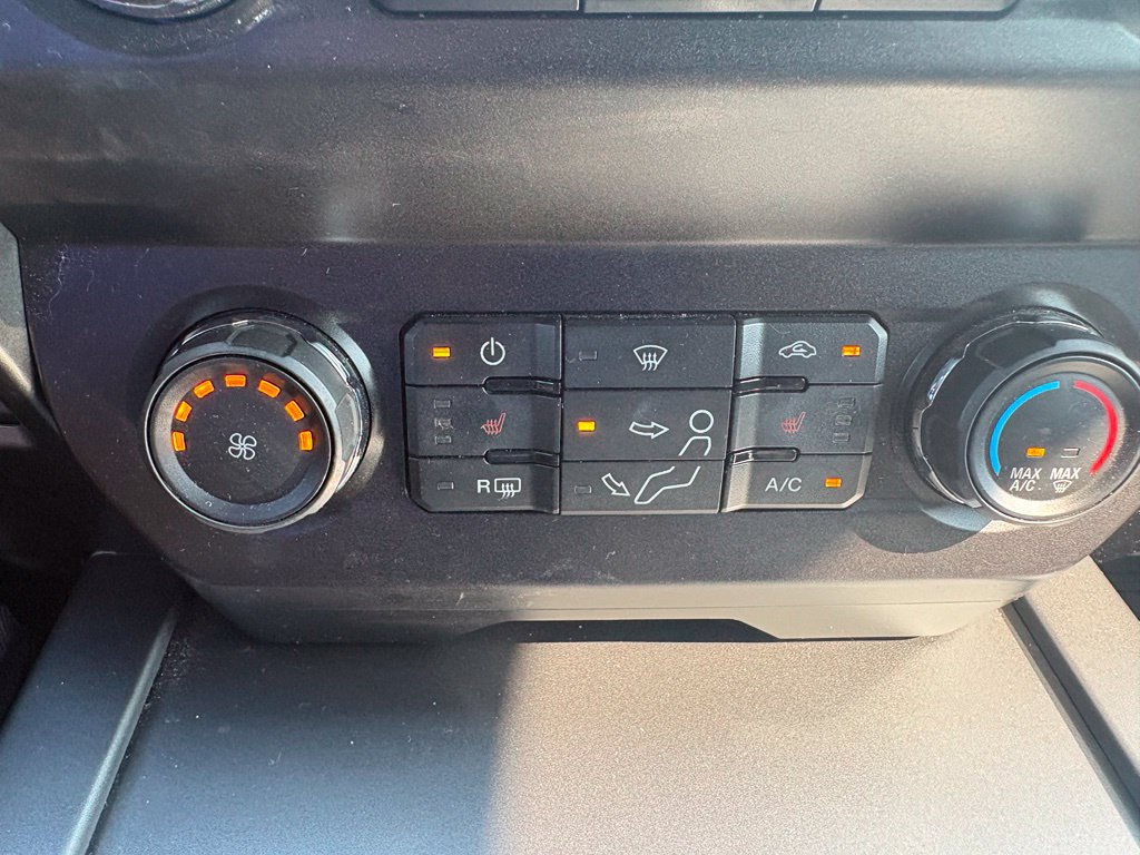 Used 2019 Ford F250 XLT w/ XLT Premium Package AWD/4WD image 17
