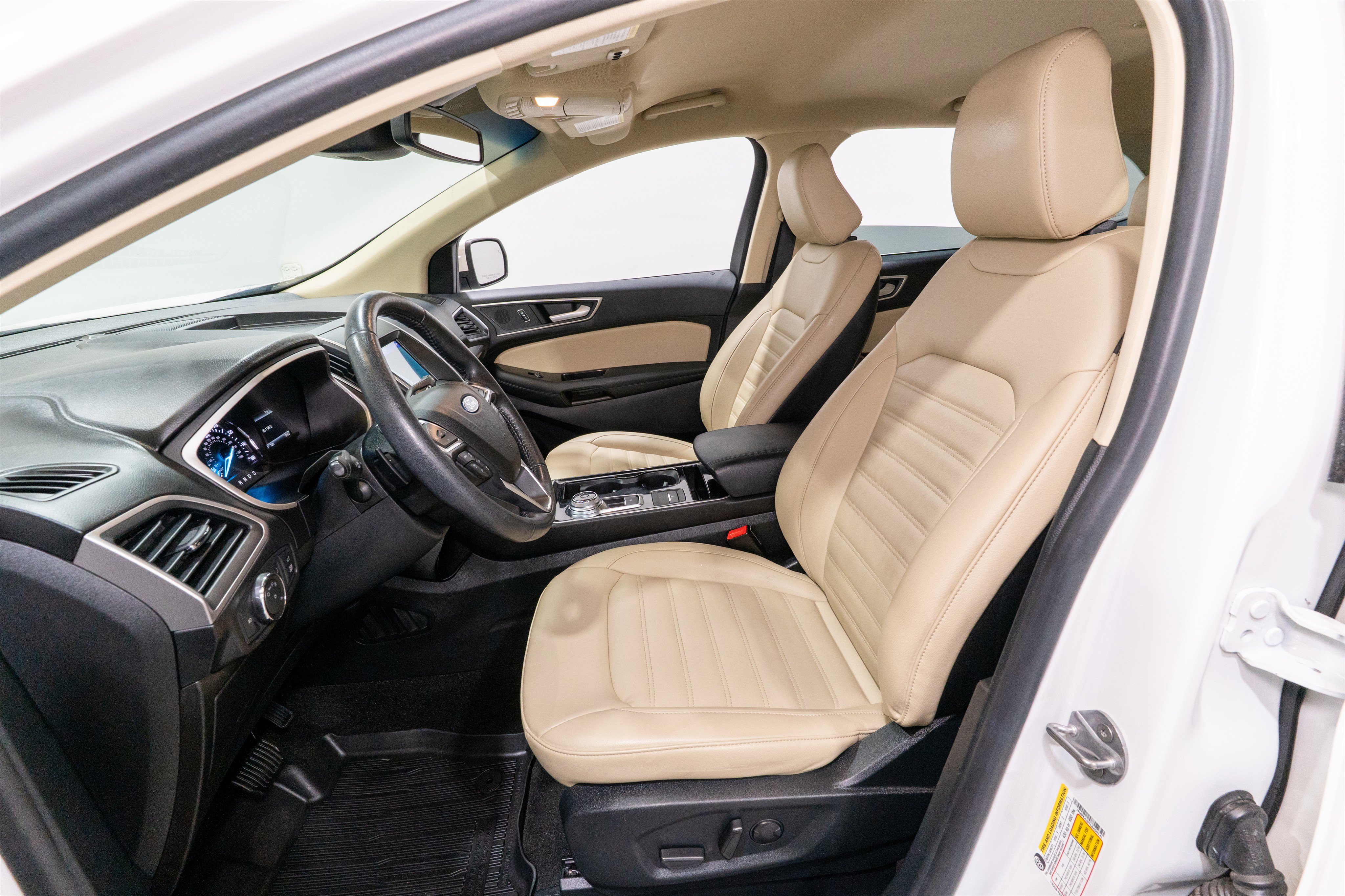 Used 2020 Ford Edge SEL w/ Convenience Package AWD/4WD image 15