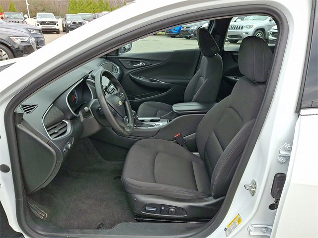 Used 2024 Chevrolet Malibu LT image 10
