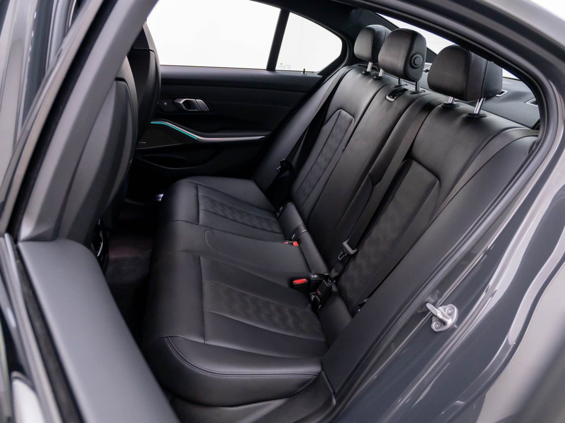Used 2021 BMW M3 w/ Executive Package RWD image 16