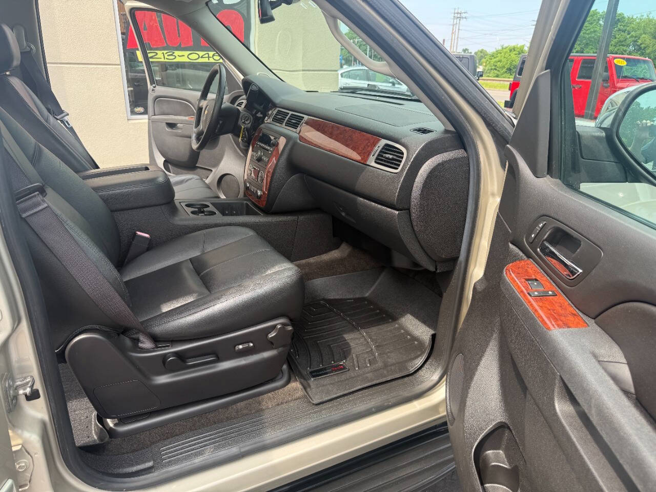 Used 2013 Chevrolet Tahoe LT w/ All-Star Edition AWD/4WD image 18