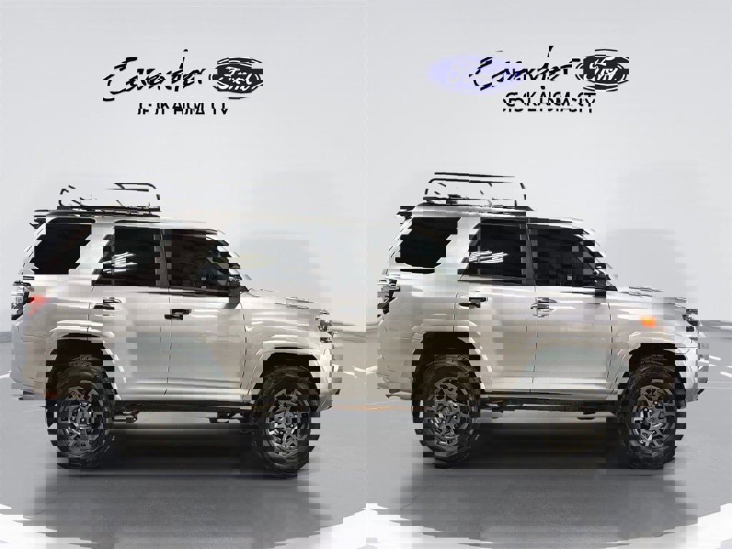 Used 2020 Toyota 4Runner Venture w/ Moonroof Package image 9