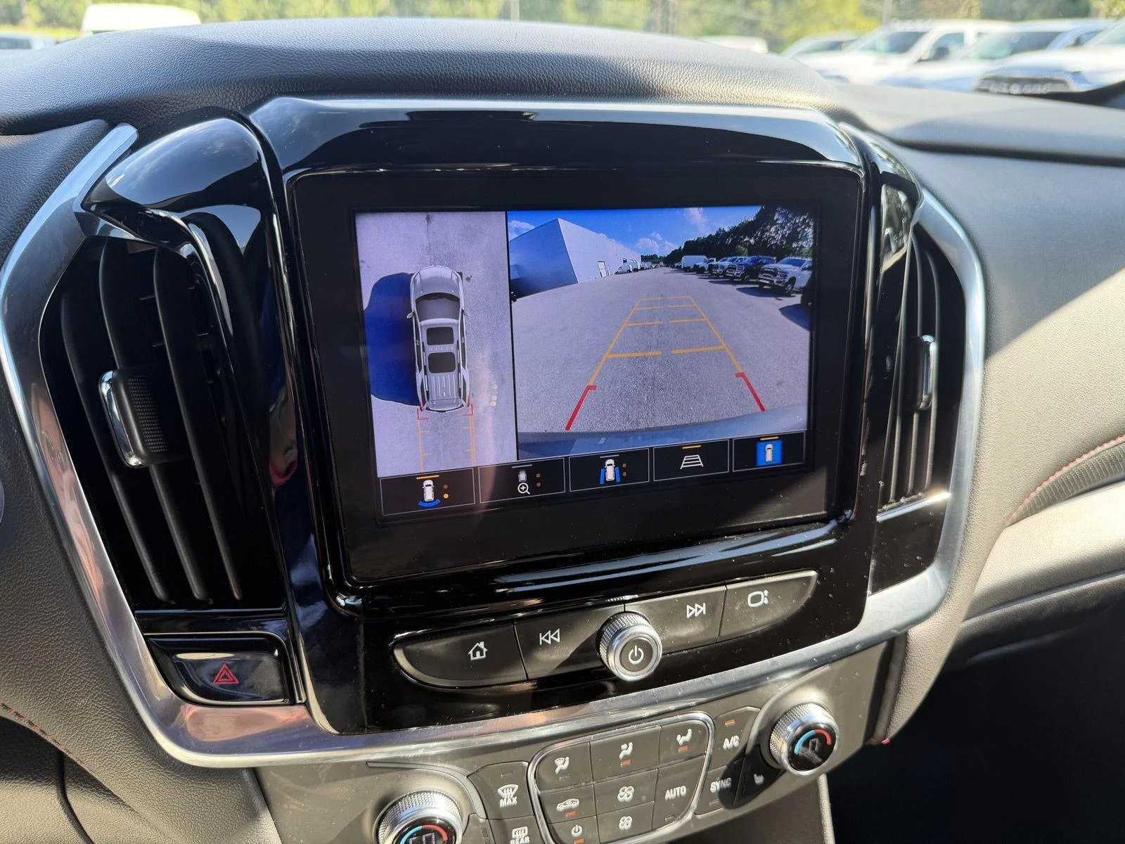 Used 2023 Chevrolet Traverse RS AWD/4WD image 12