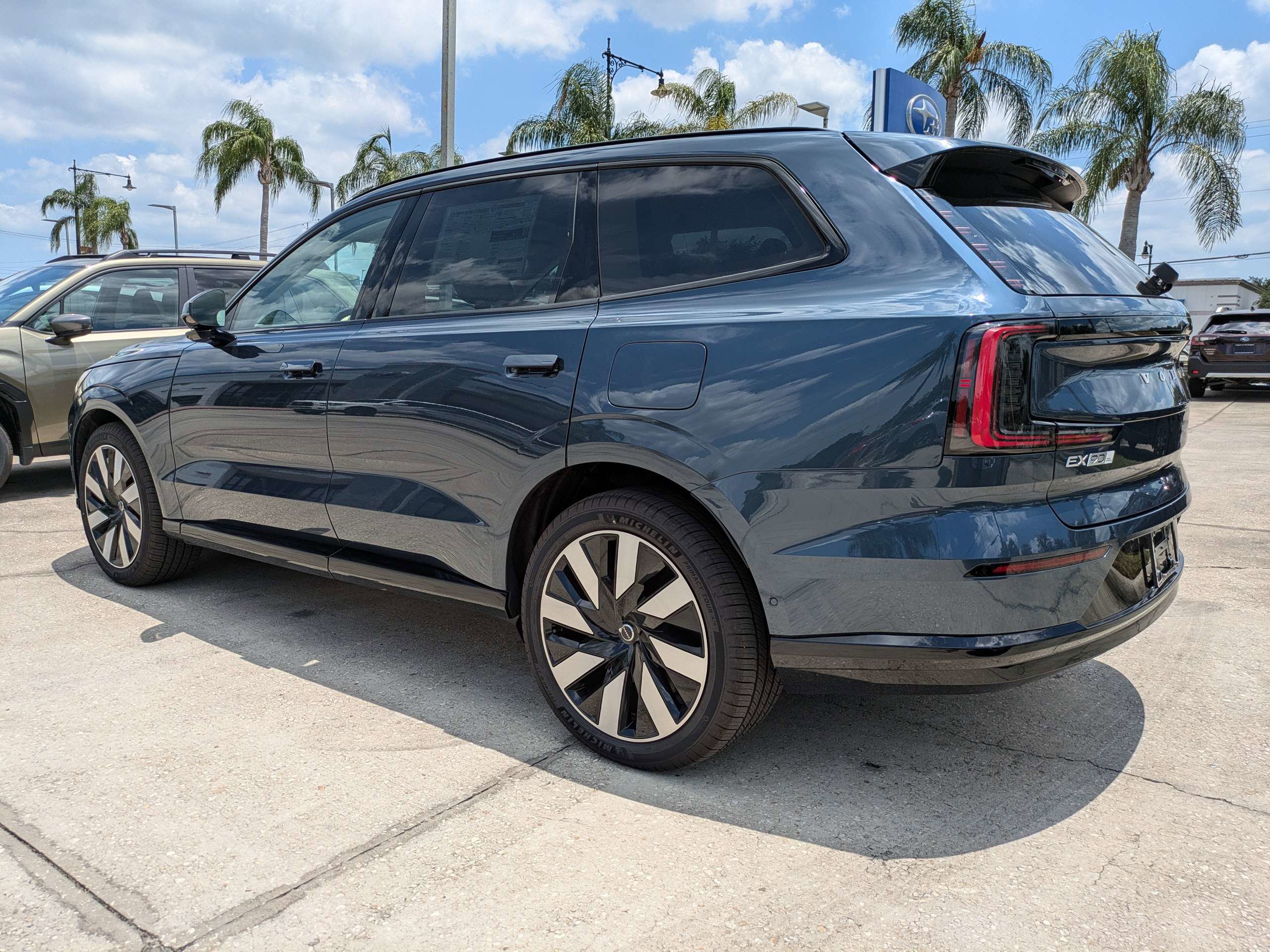 New 2025 Volvo EX90 Ultra AWD/4WD image 6