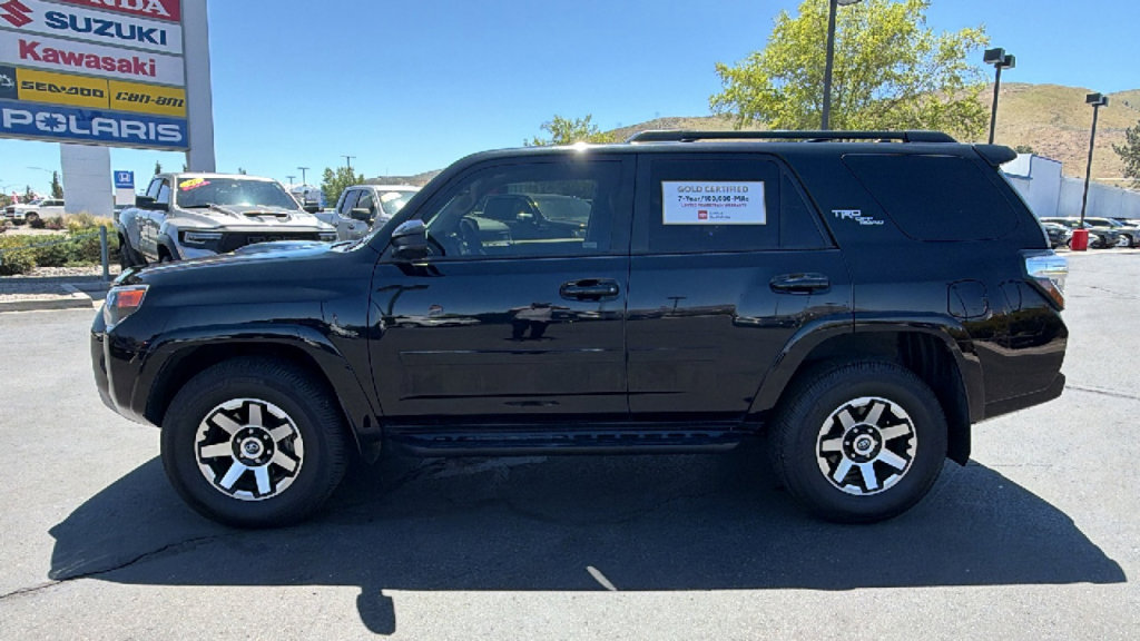 Certified 2022 Toyota 4Runner TRD Off-Road AWD/4WD image 6