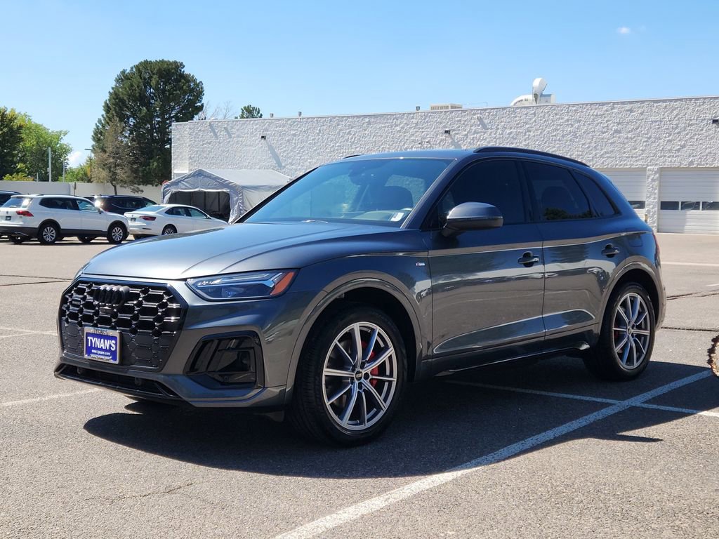 Used 2024 Audi Q5 e Premium Plus w/ Premium Plus Package image 6